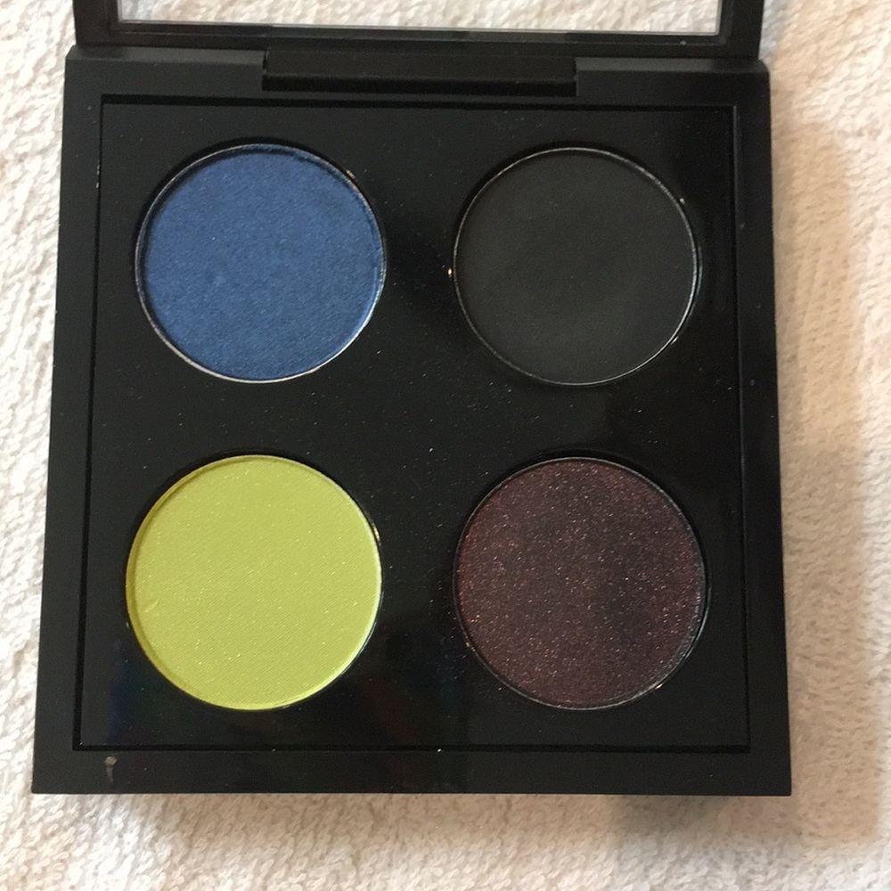 MAC eyeshadow pallette